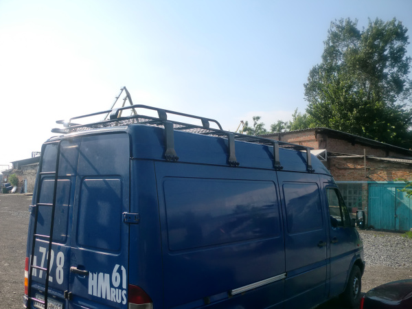 Грузовая платформа для Mercedes-Benz Sprinter (Classic 311) с сеткой